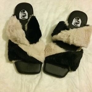 hu slippers